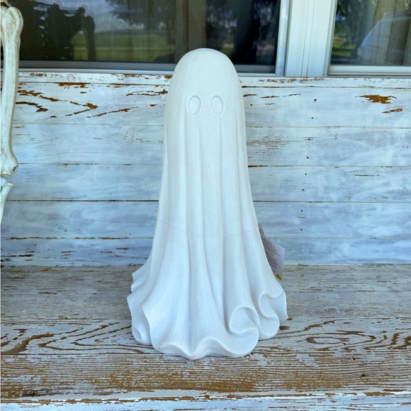 Martha Stewart 19 inches tall light up ghost - Picture 1 of 3